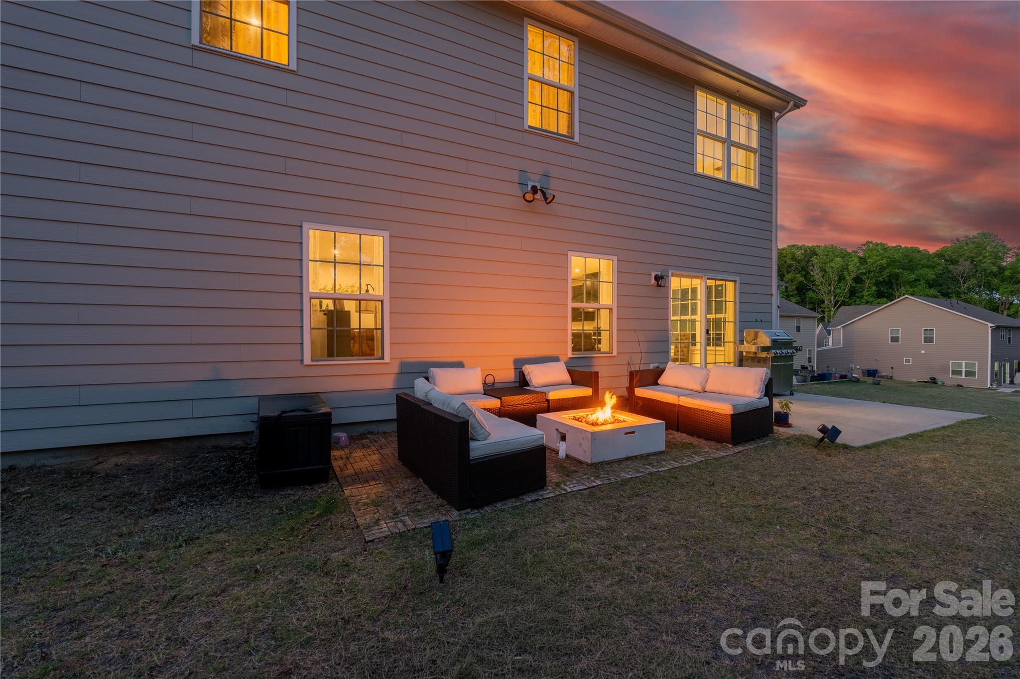 10158 Paper Birch Drive — Charlotte