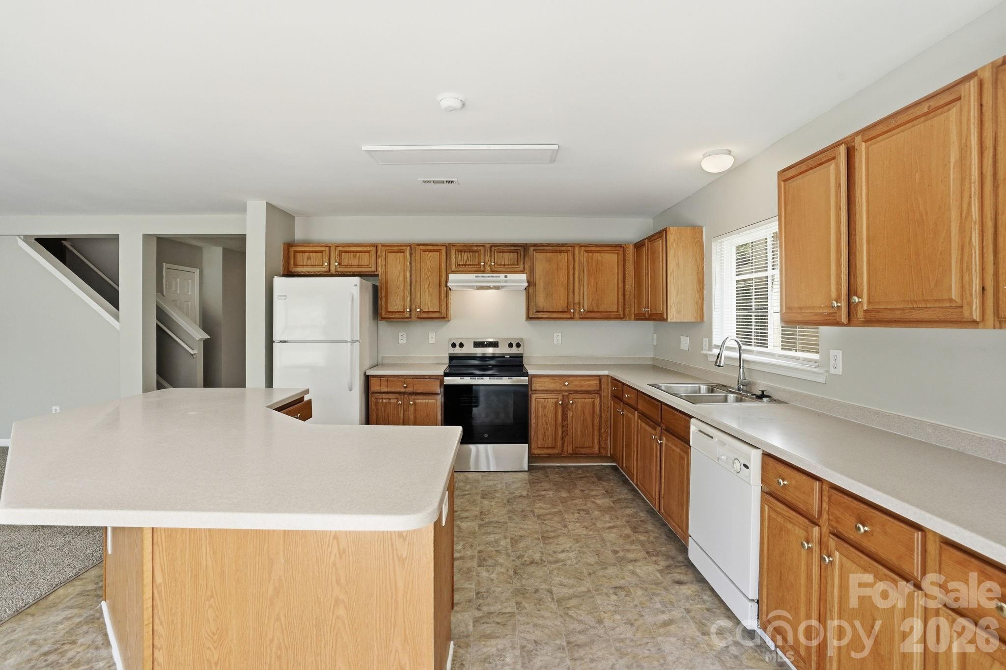 8928 Oransay Way — Charlotte
