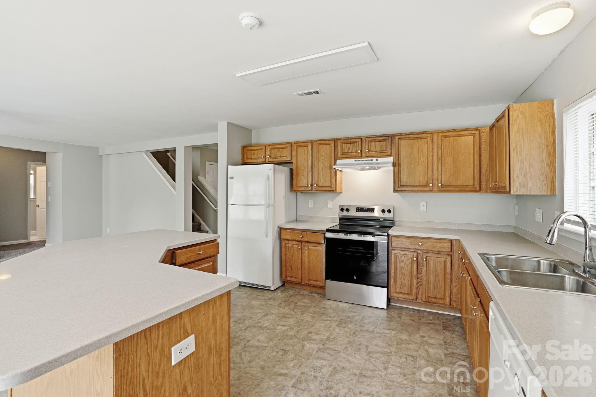 8928 Oransay Way — Charlotte