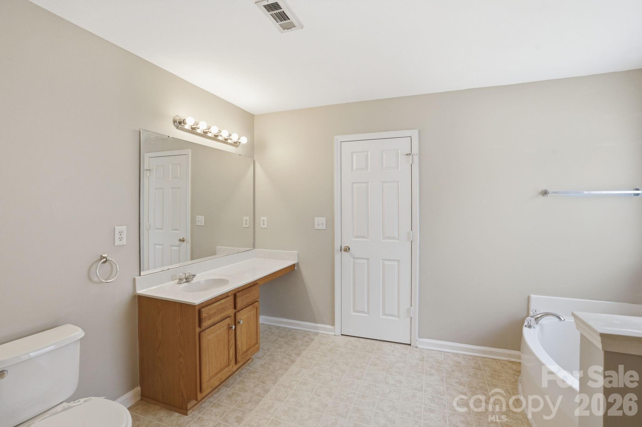 8928 Oransay Way — Charlotte