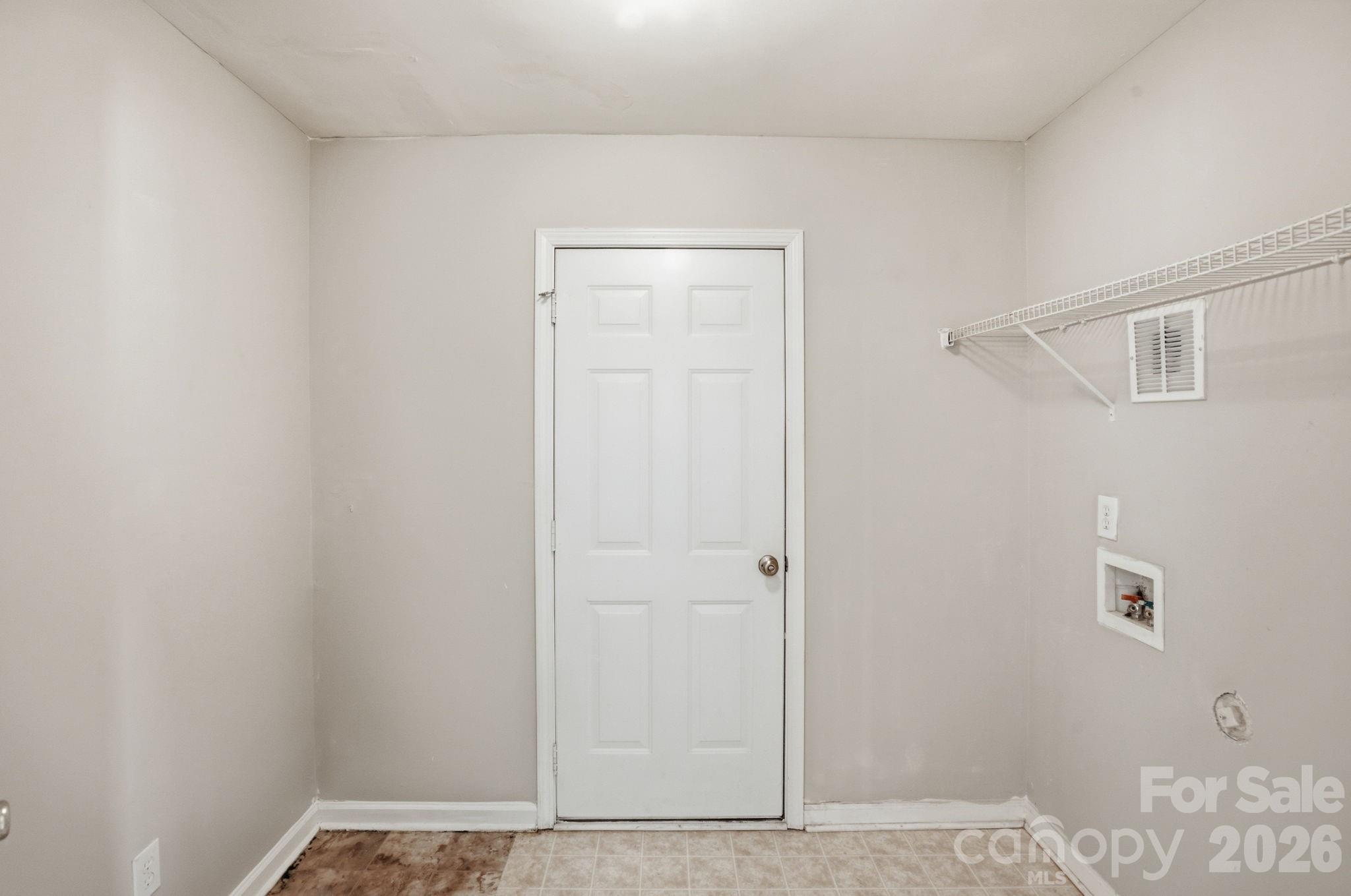 8928 Oransay Way — Charlotte