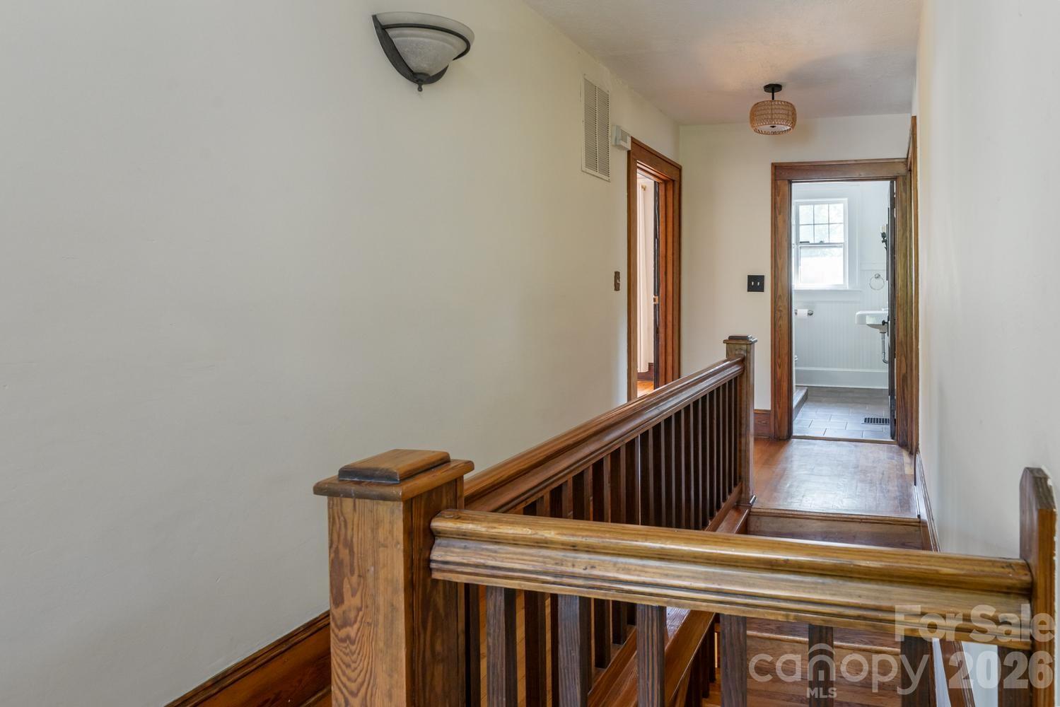 3 Woodlawn Avenue — Asheville