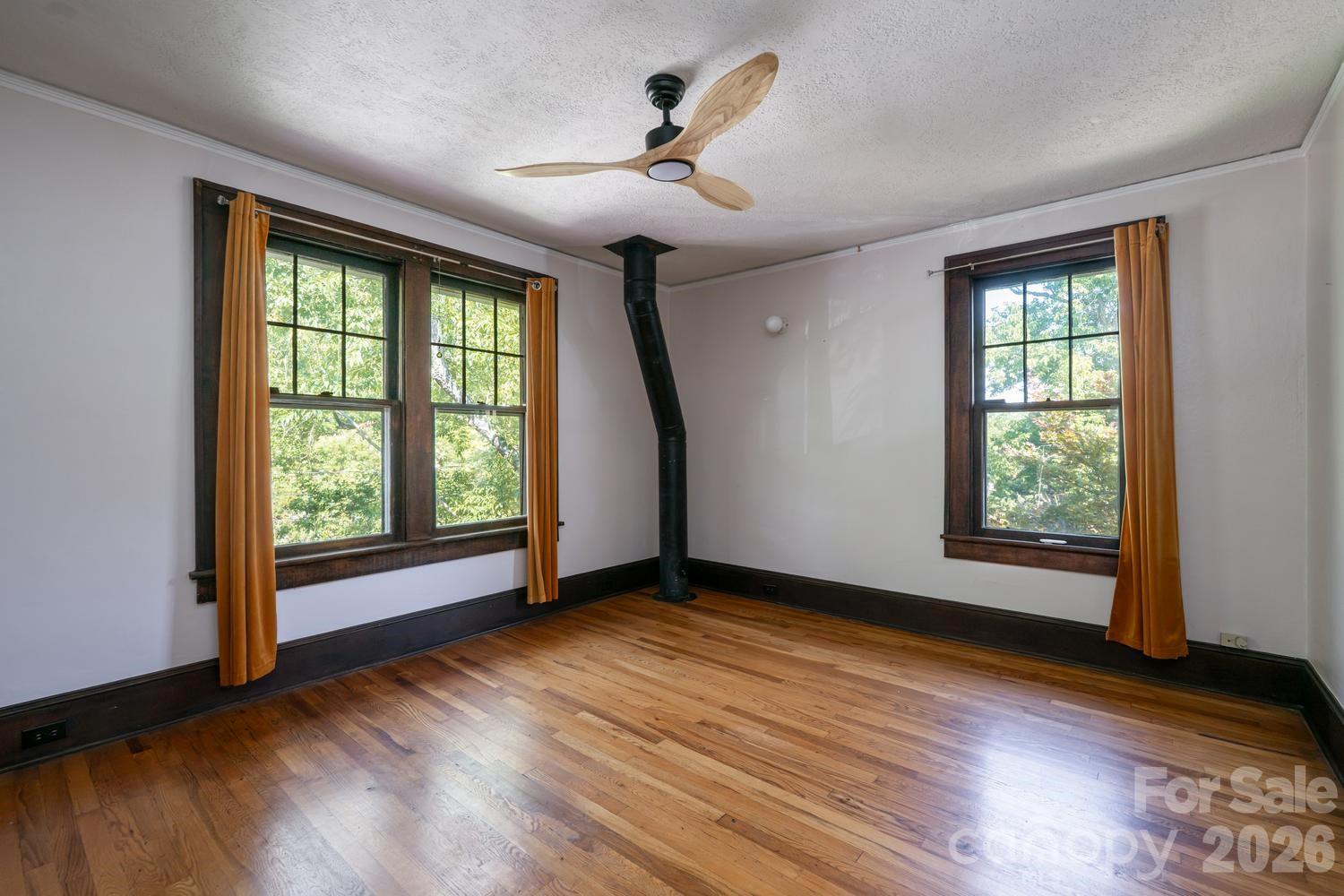 3 Woodlawn Avenue — Asheville