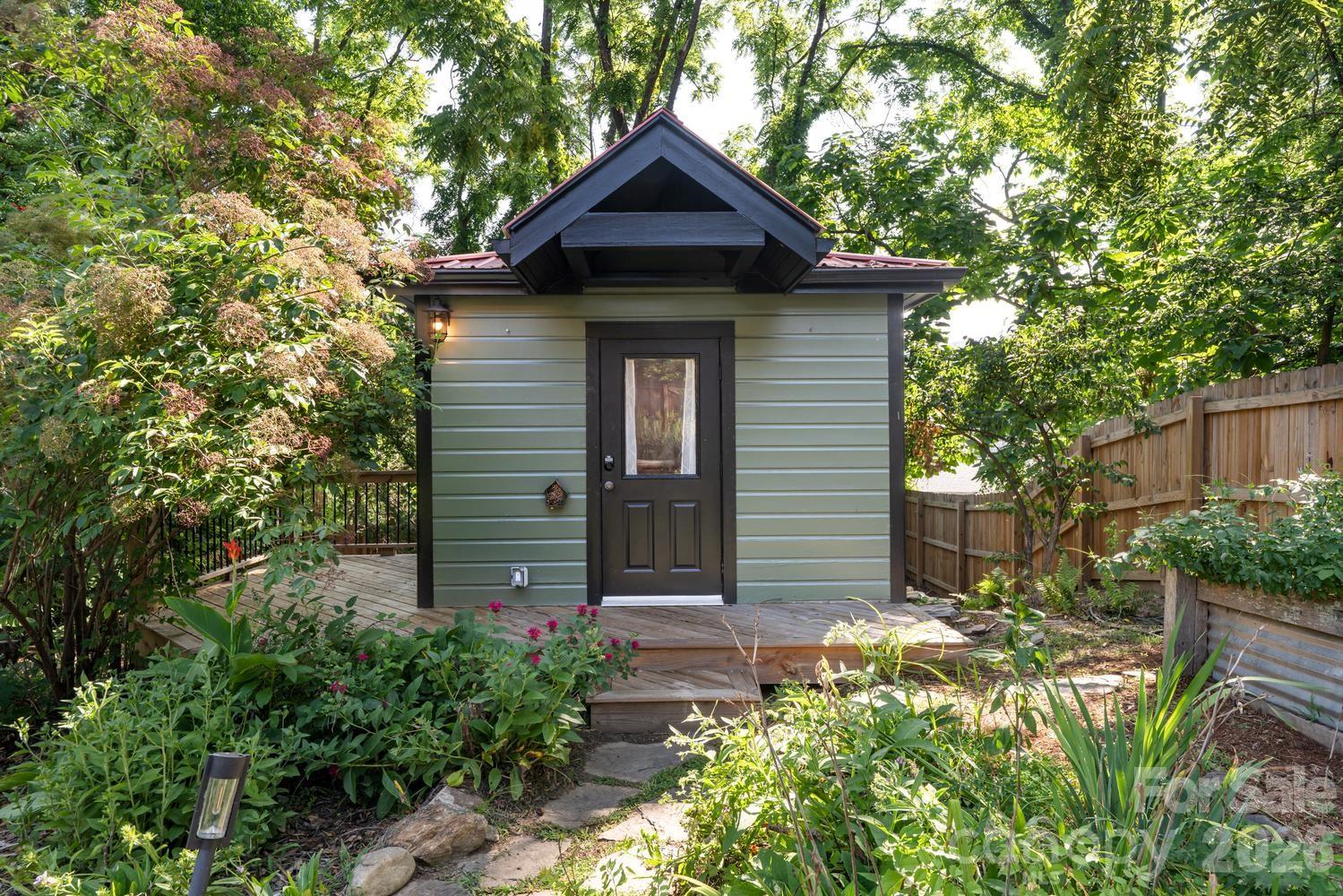 3 Woodlawn Avenue — Asheville