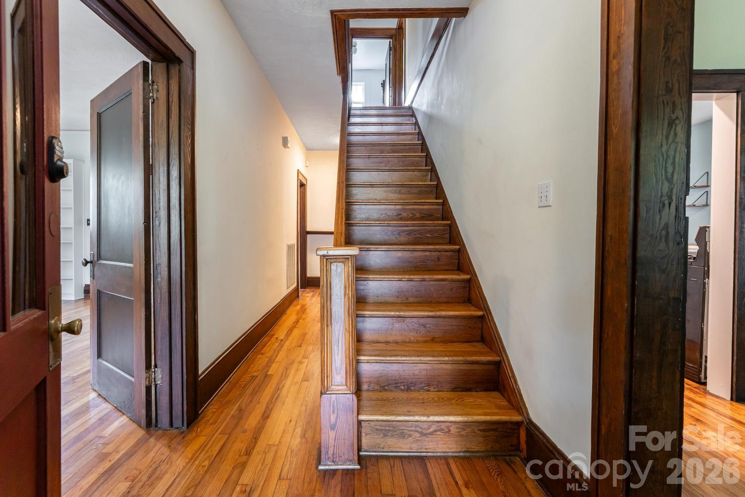 3 Woodlawn Avenue — Asheville