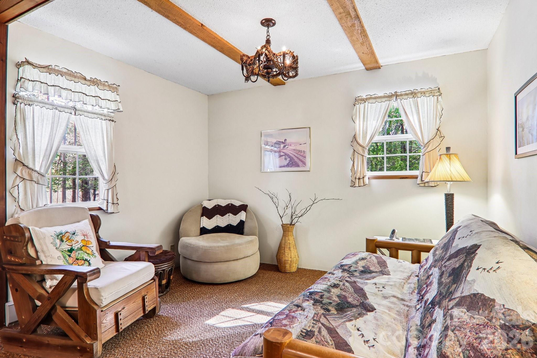 28 Mull Cove Road — Maggie Valley