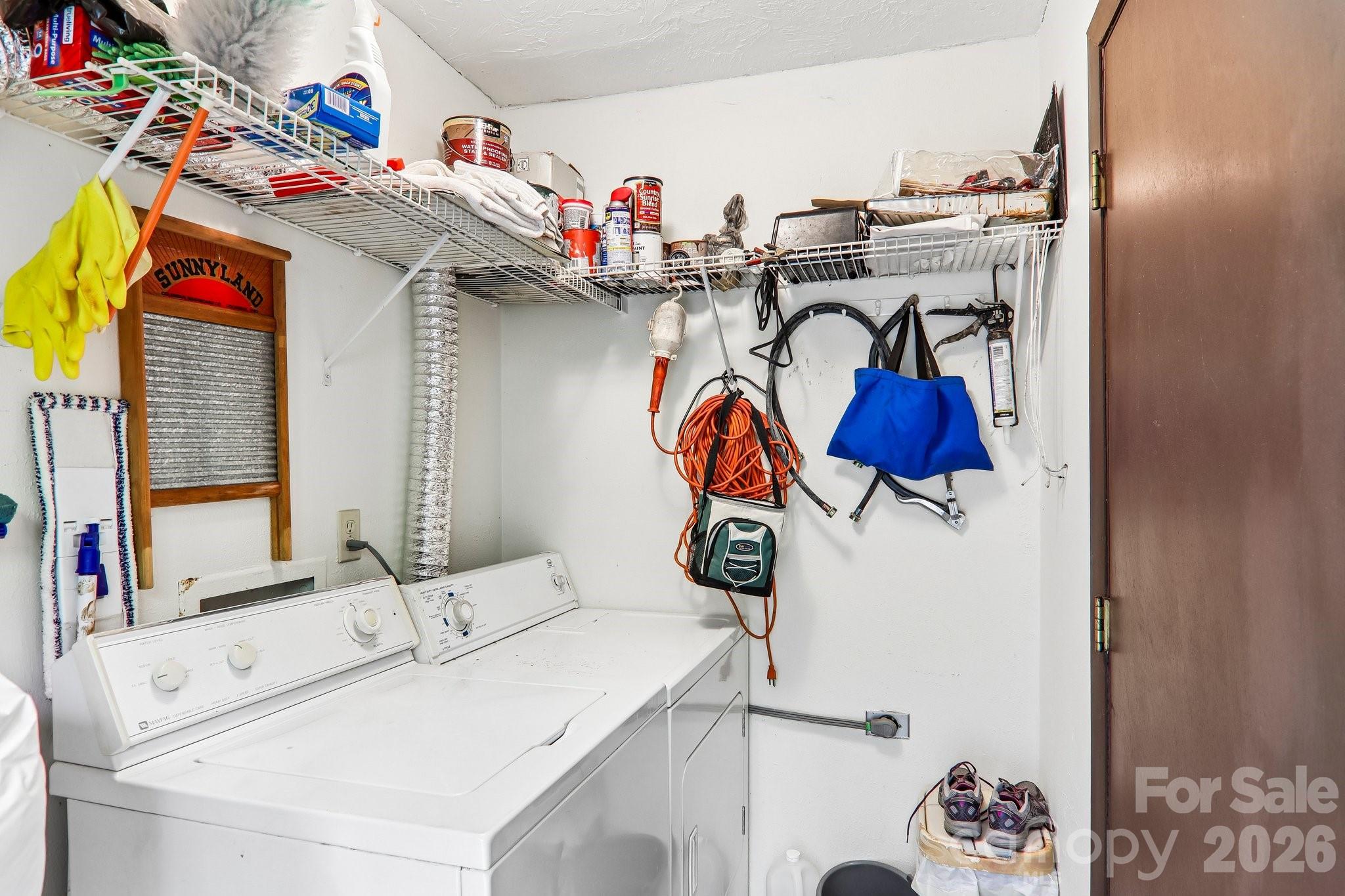 28 Mull Cove Road — Maggie Valley