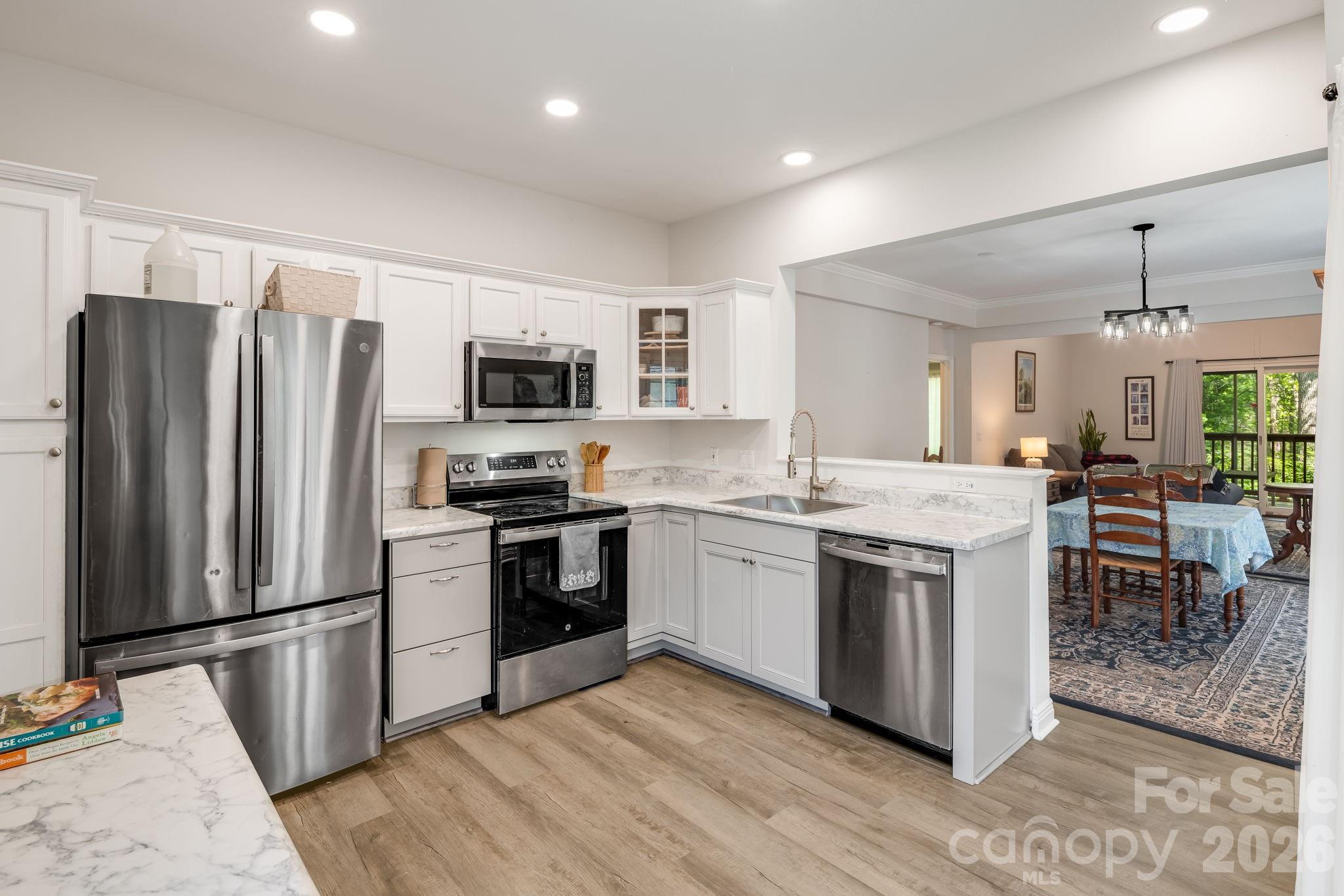 29 Little Cedar Court — Asheville