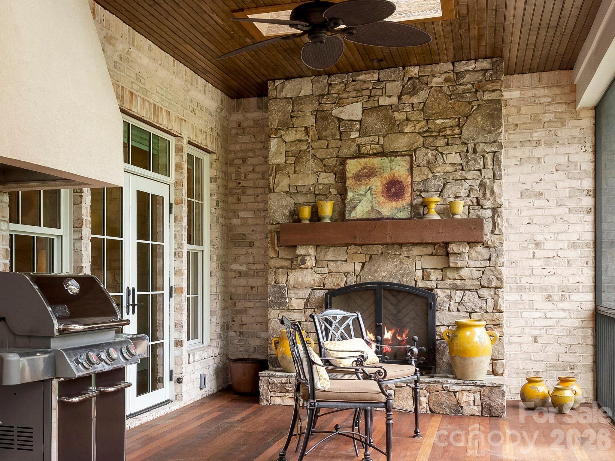 29 Stansbury Drive — Asheville