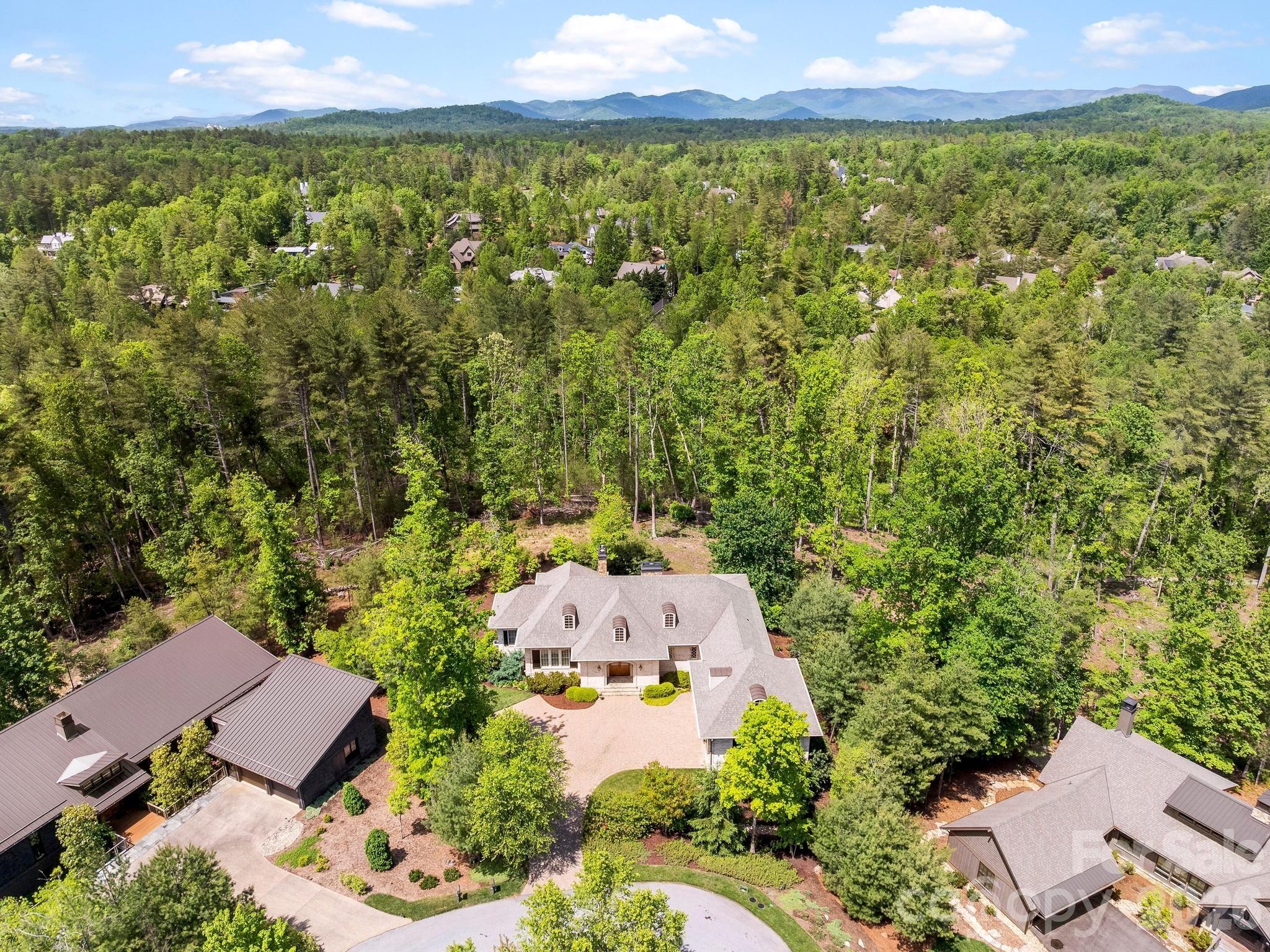 29 Stansbury Drive — Asheville
