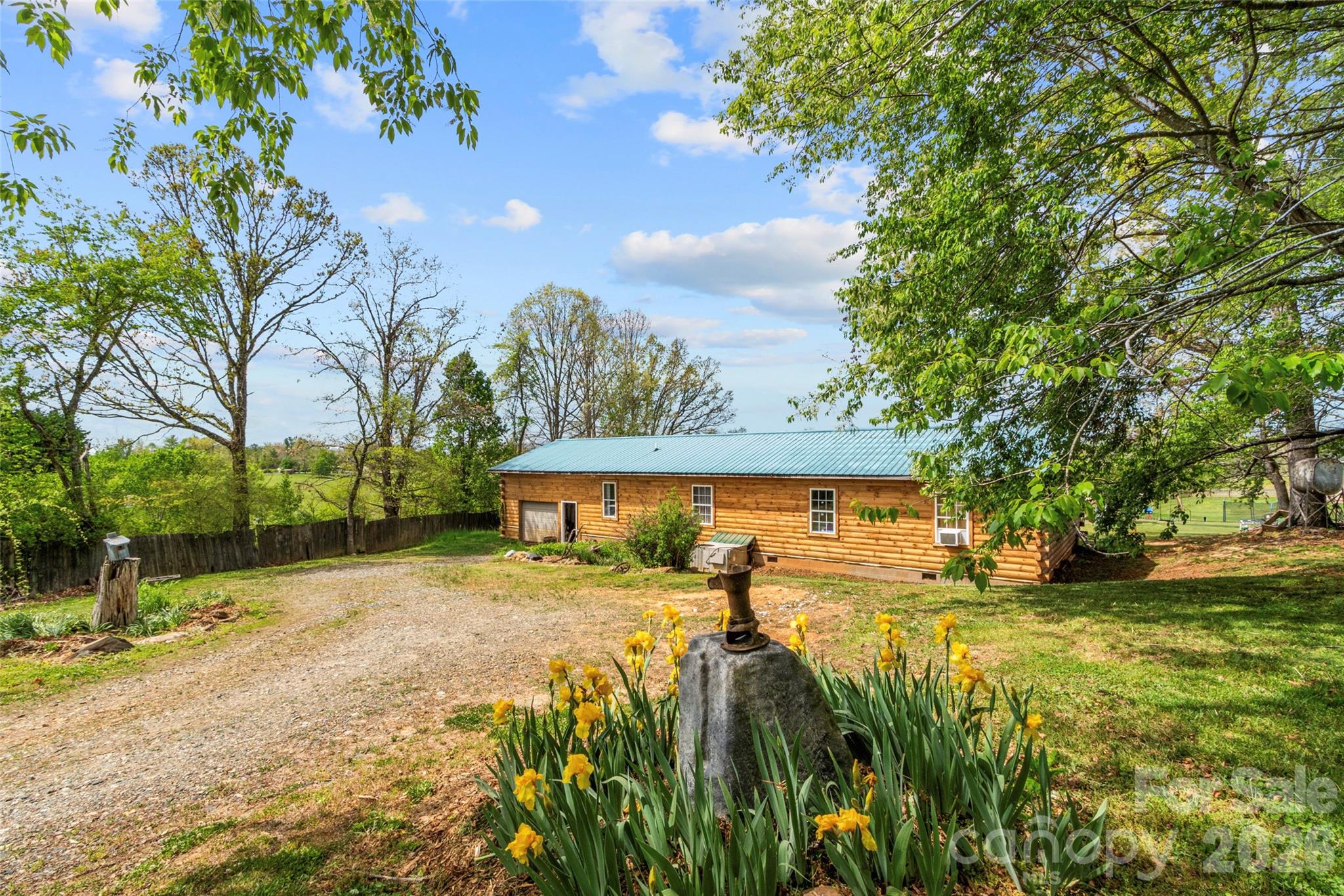 120 Lillie Lane — Marshall