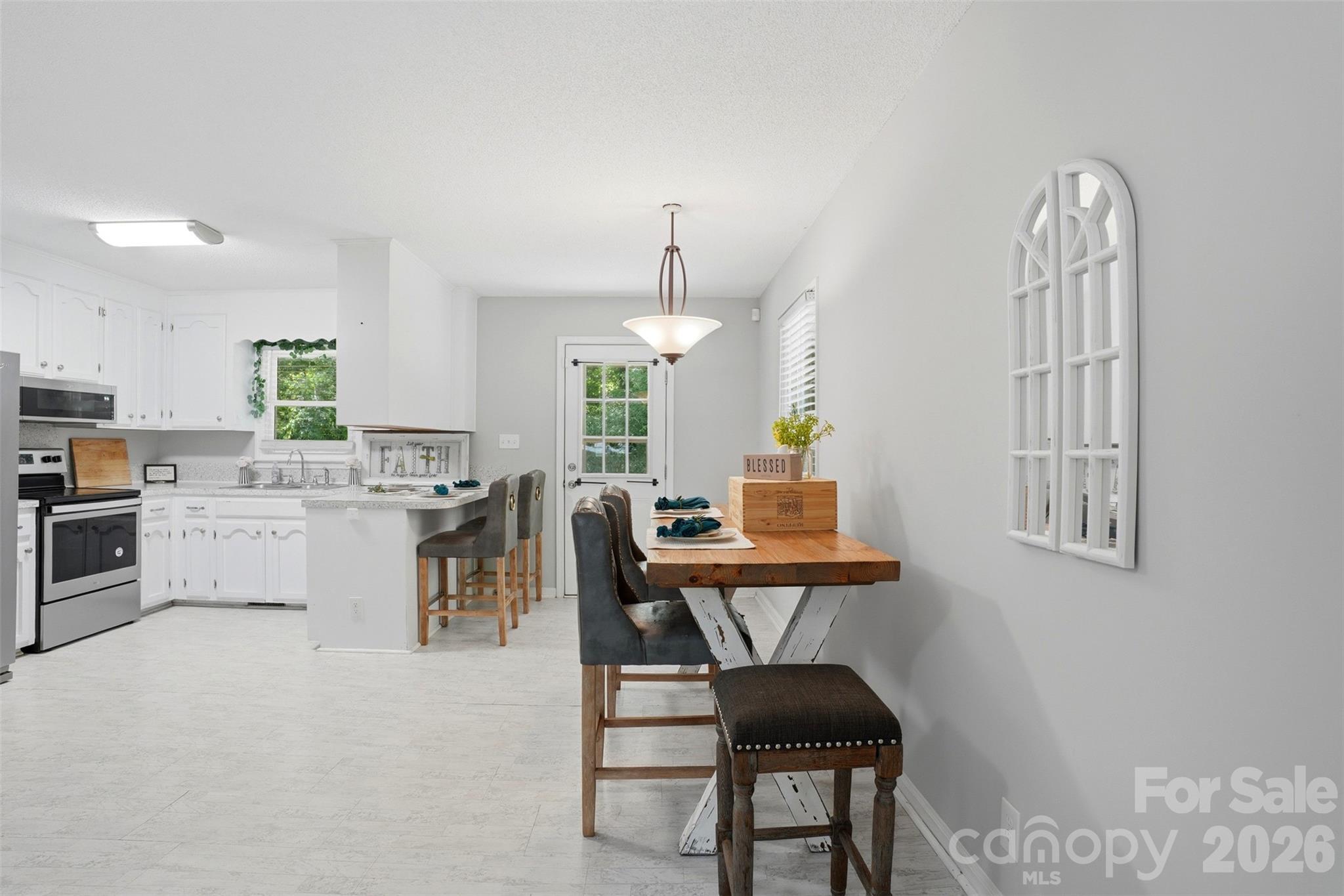 1525 Reservation Road — Rock Hill