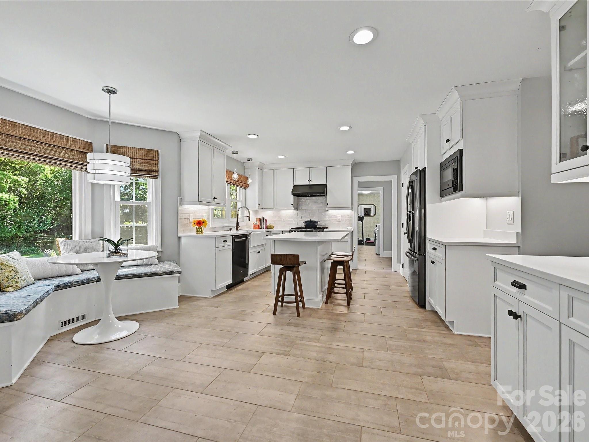 6304 Dovefield Road — Charlotte