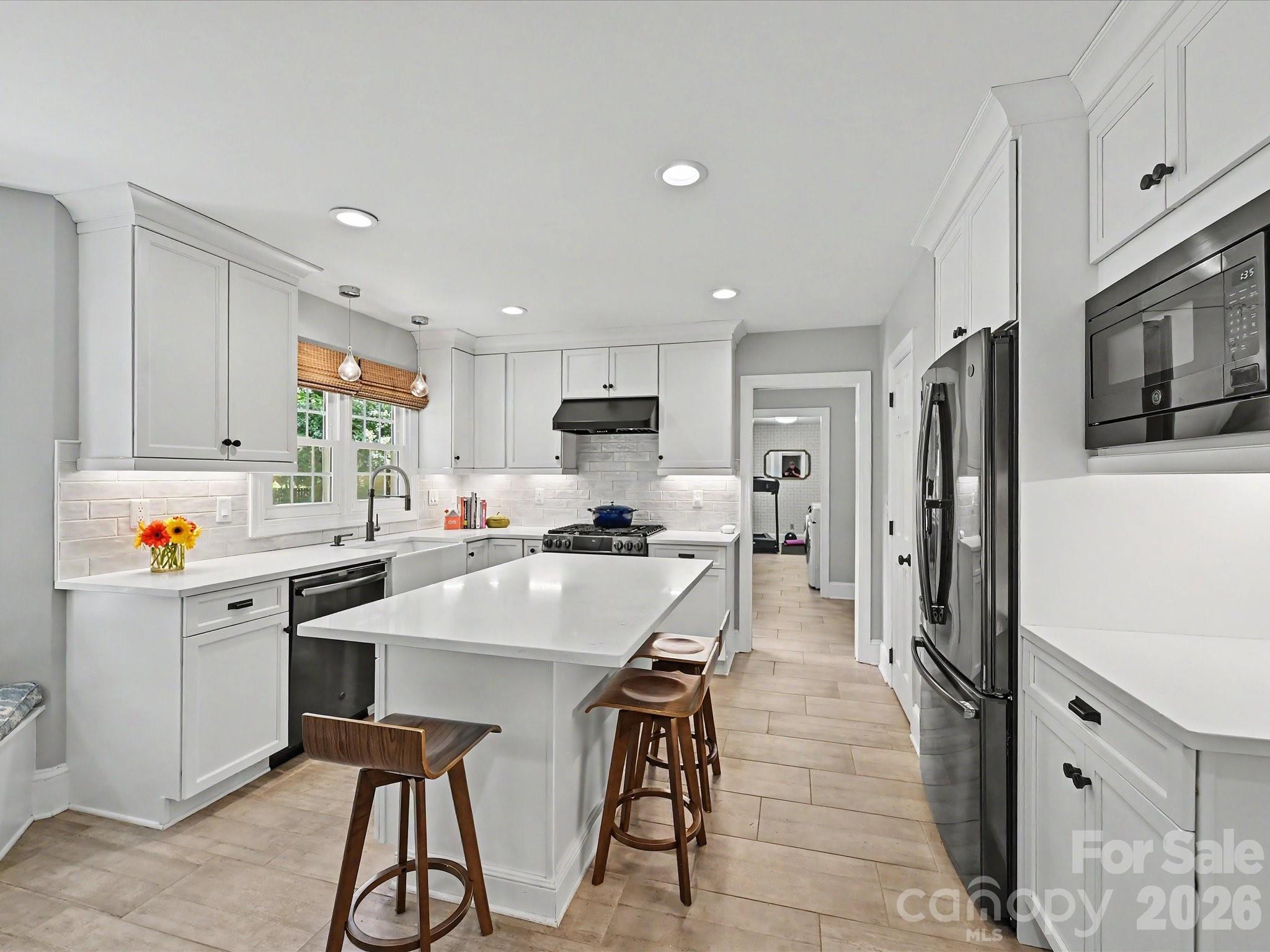 6304 Dovefield Road — Charlotte
