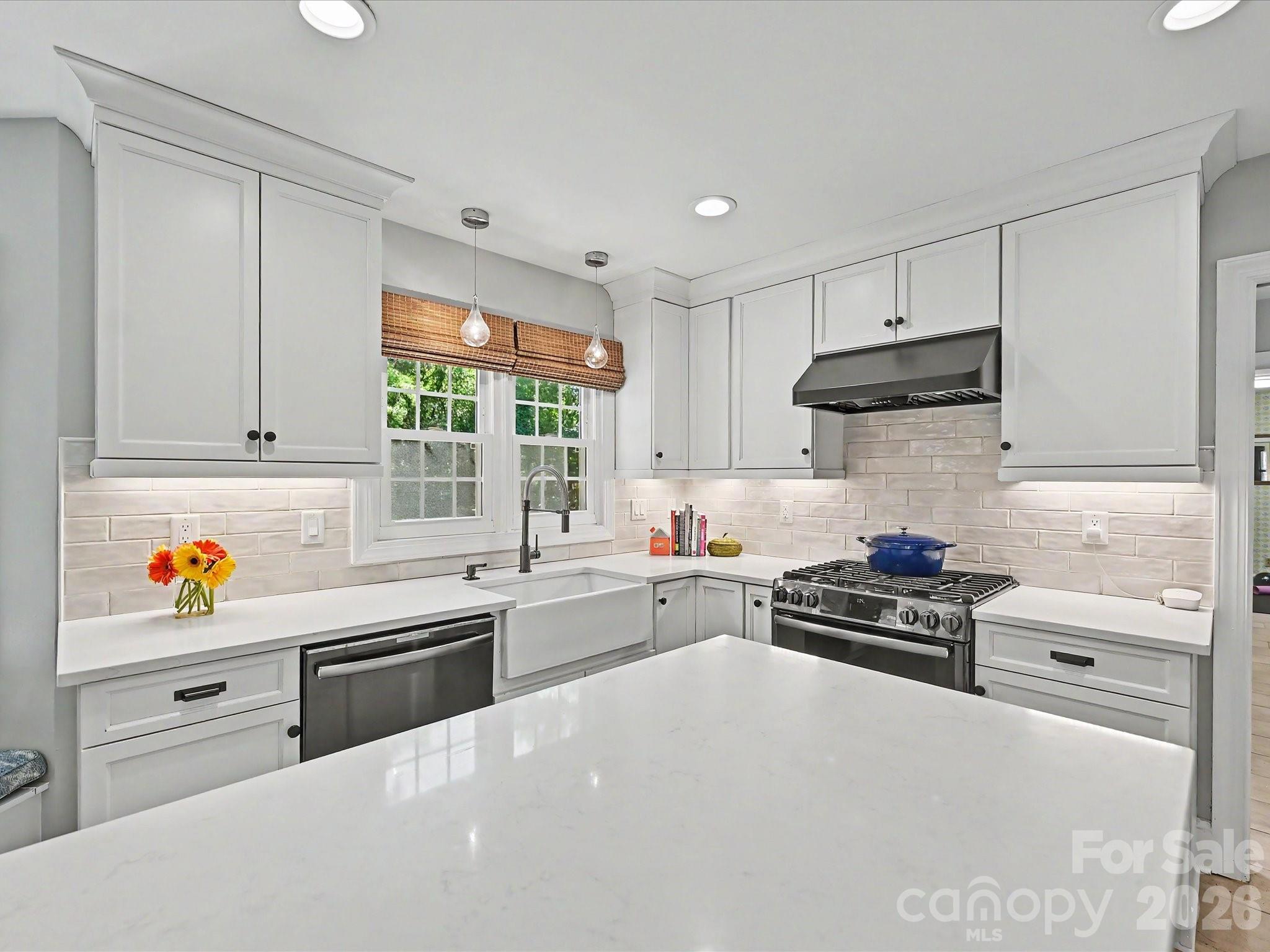 6304 Dovefield Road — Charlotte