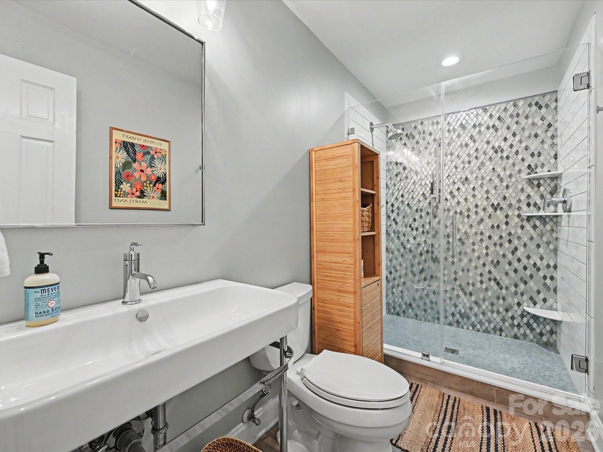 6304 Dovefield Road — Charlotte