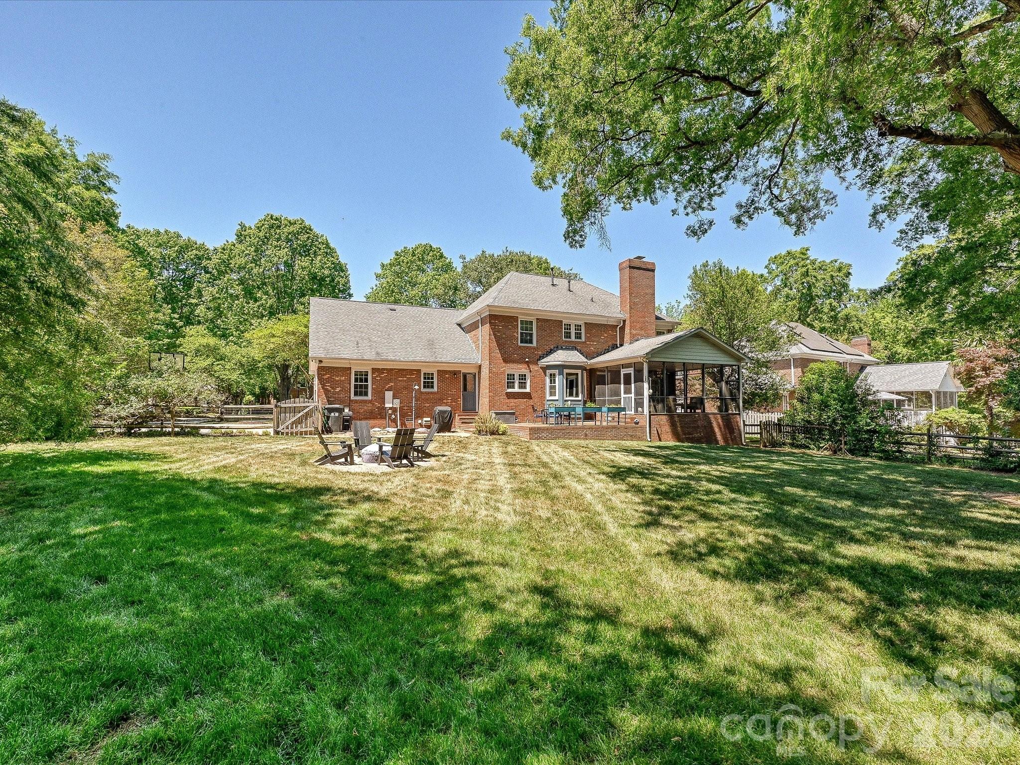 6304 Dovefield Road — Charlotte