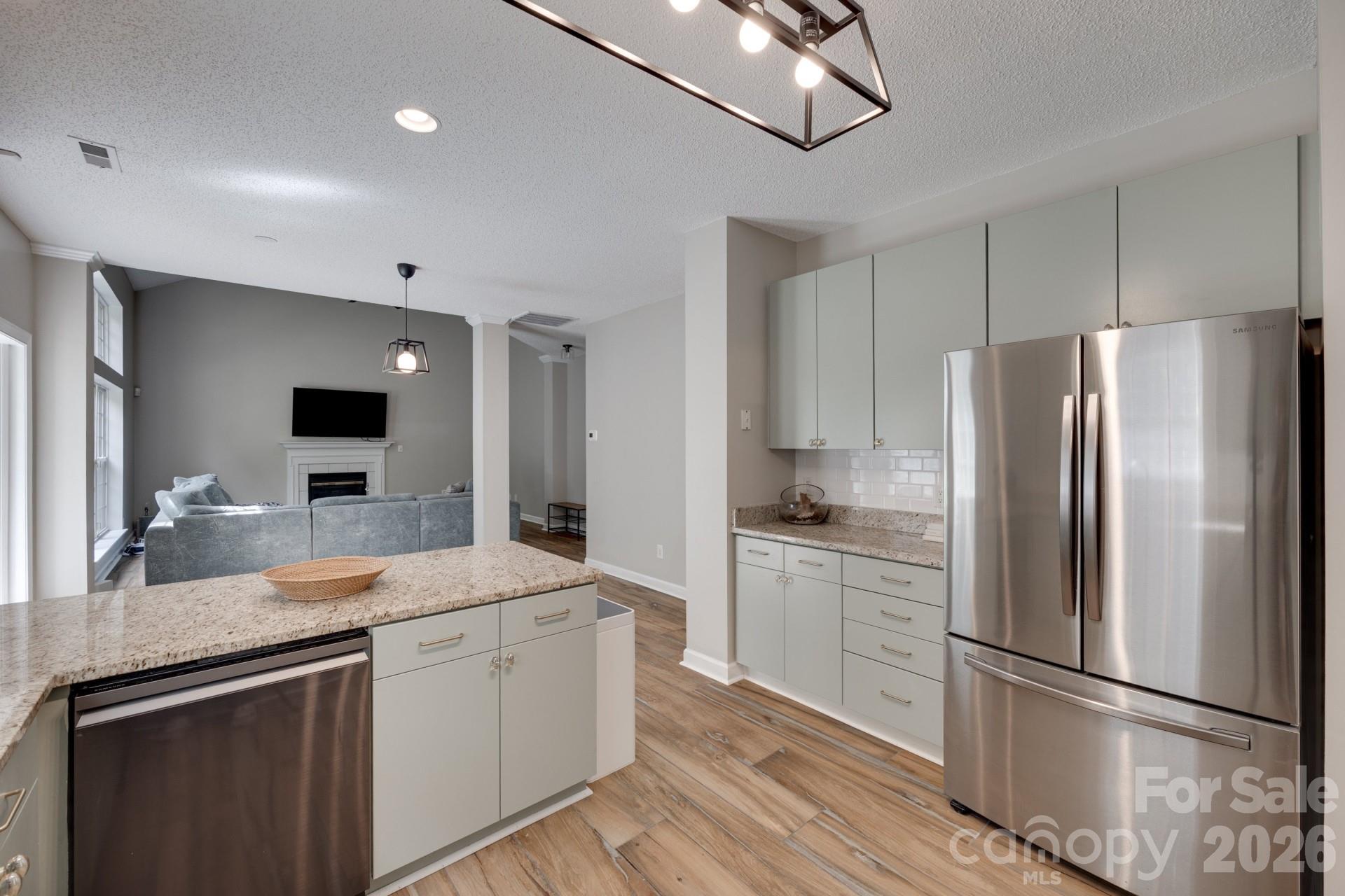 12719 Vantage Point Lane — Huntersville