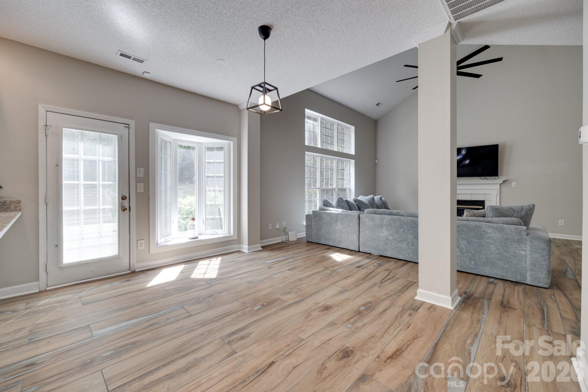 12719 Vantage Point Lane — Huntersville