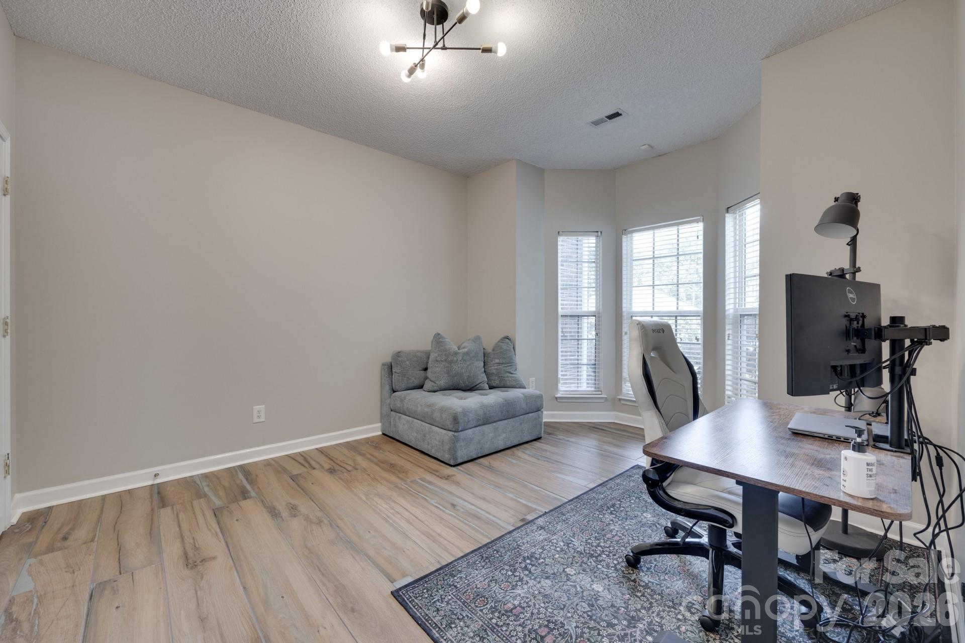 12719 Vantage Point Lane — Huntersville