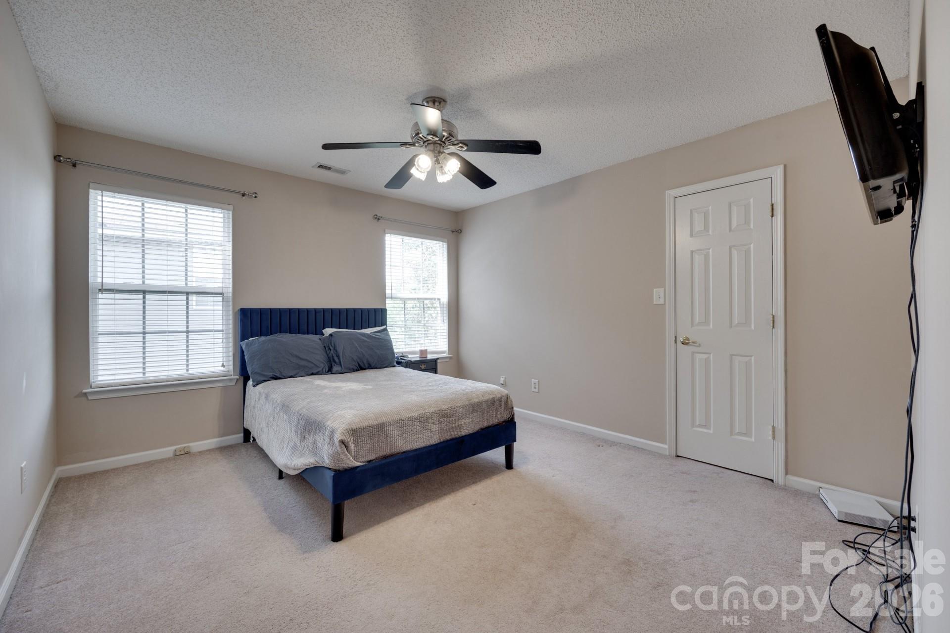 12719 Vantage Point Lane — Huntersville