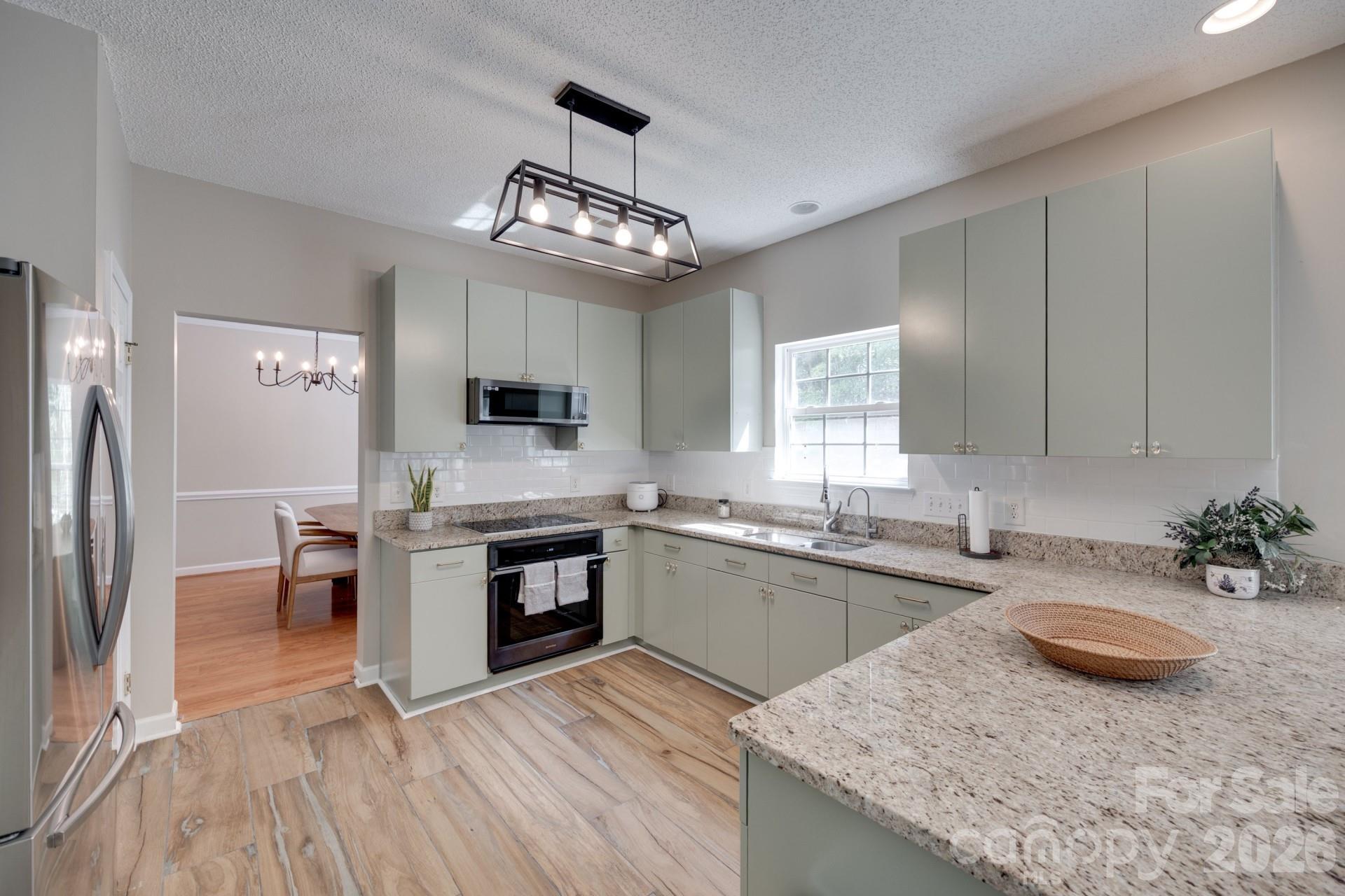 12719 Vantage Point Lane — Huntersville