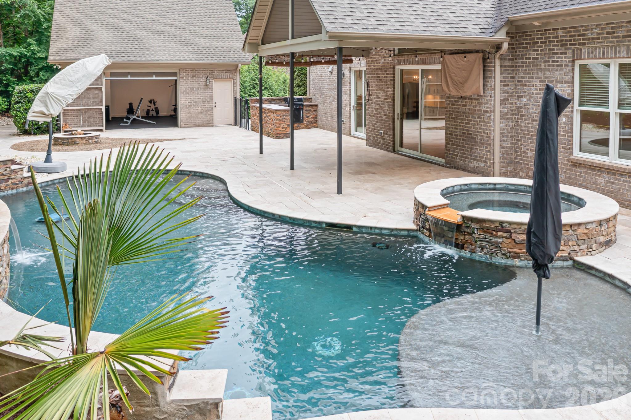 115 Buckingham Place Road — Mooresville