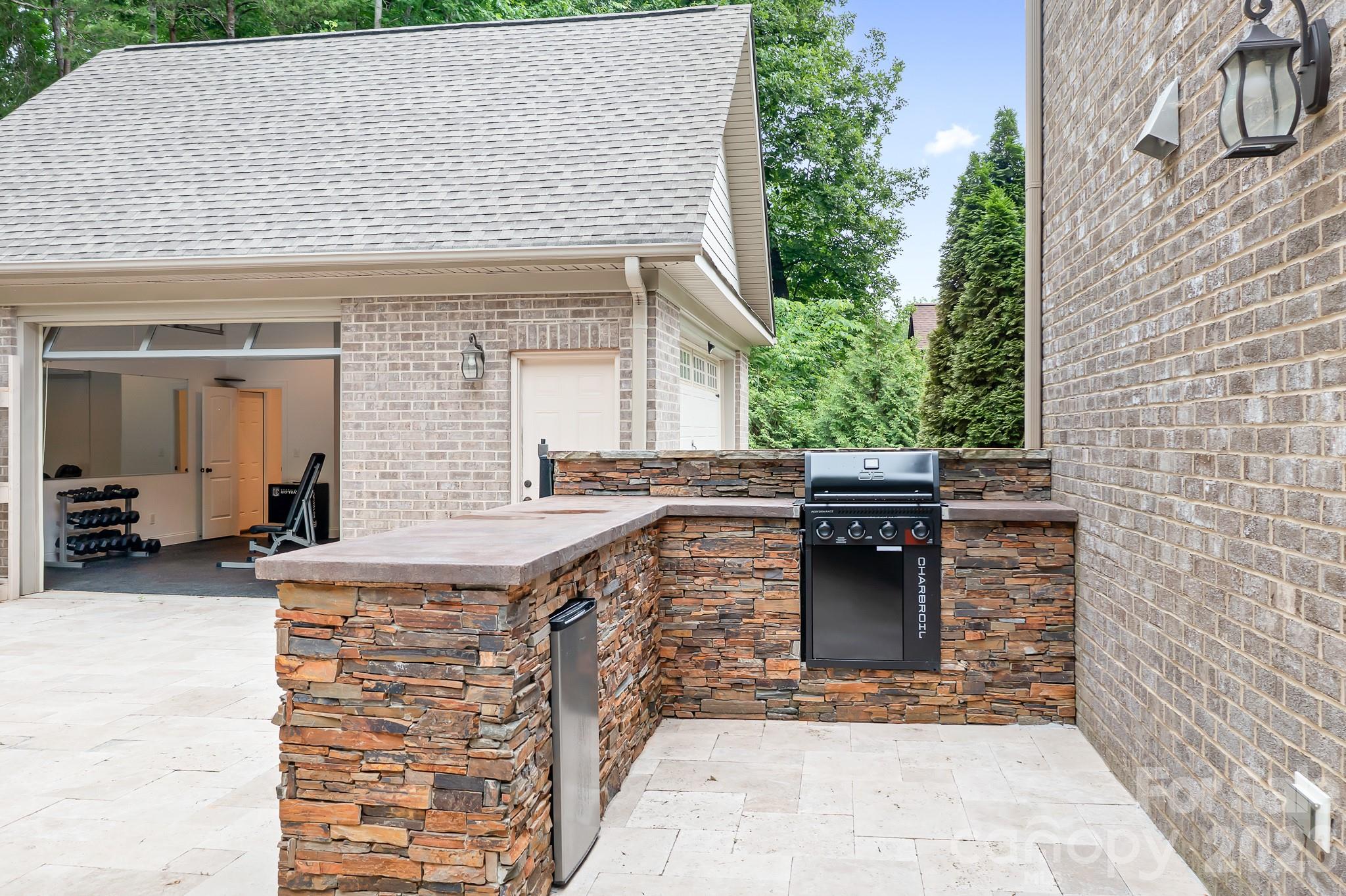 115 Buckingham Place Road — Mooresville