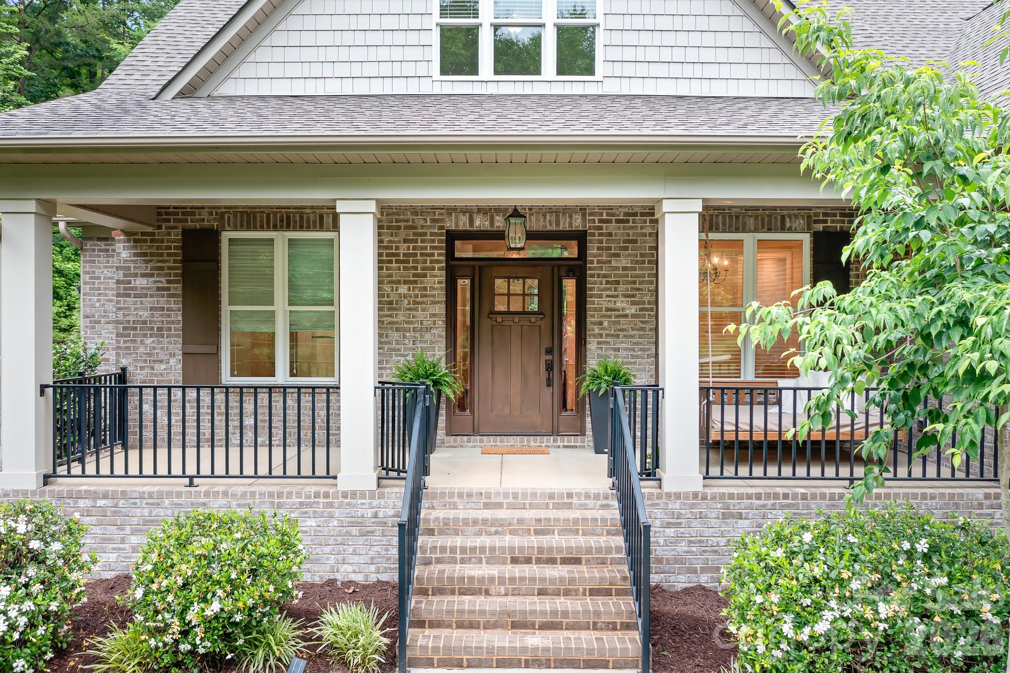 115 Buckingham Place Road — Mooresville
