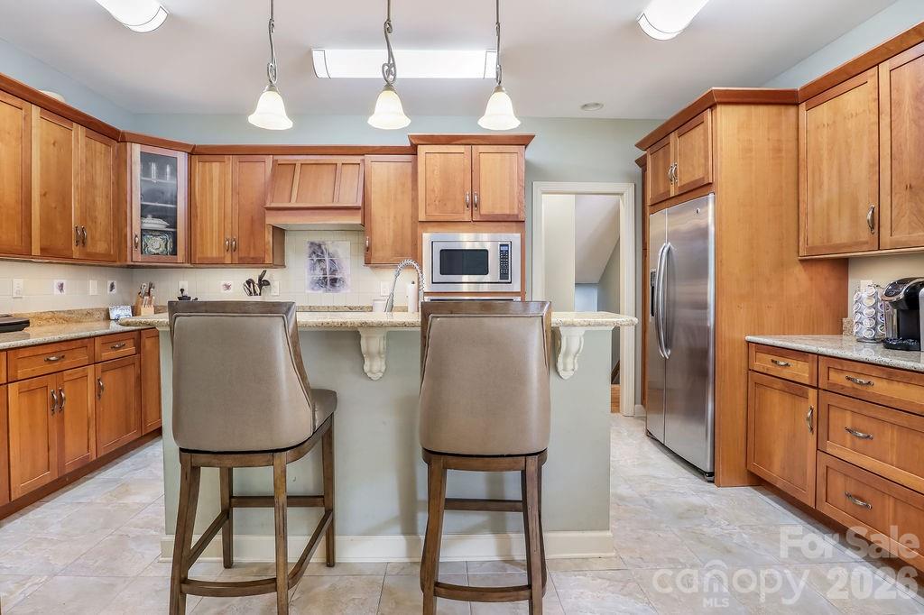 301 Gateway Drive — Hendersonville