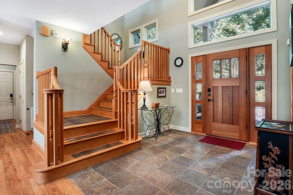 301 Gateway Drive — Hendersonville