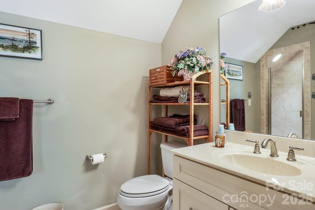 301 Gateway Drive — Hendersonville
