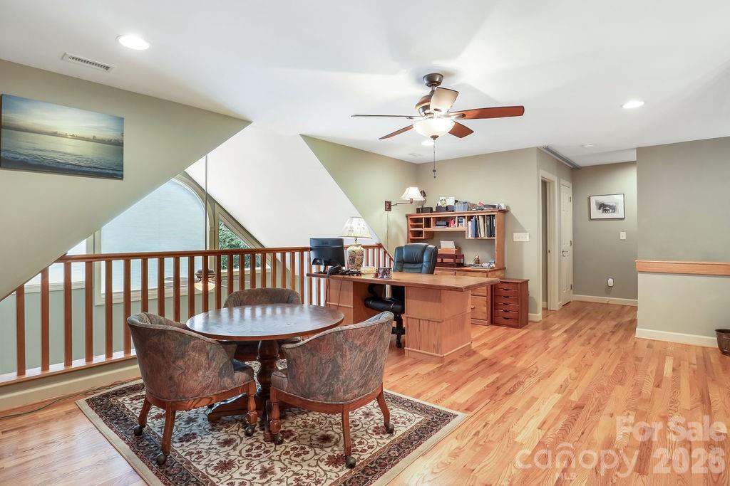 301 Gateway Drive — Hendersonville