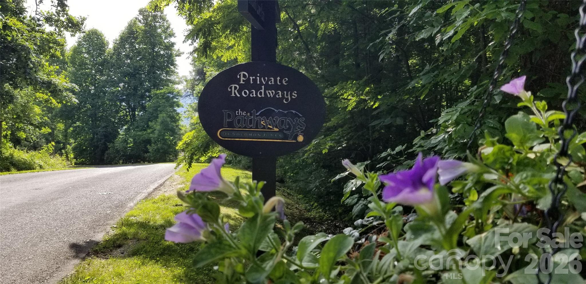 301 Gateway Drive — Hendersonville