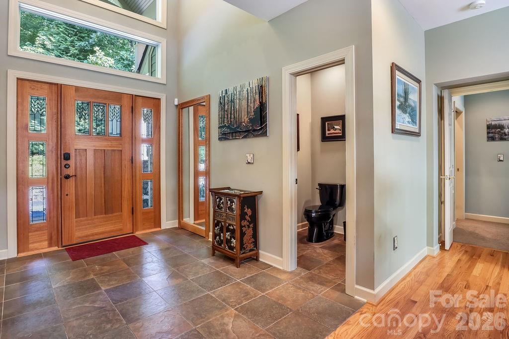 301 Gateway Drive — Hendersonville