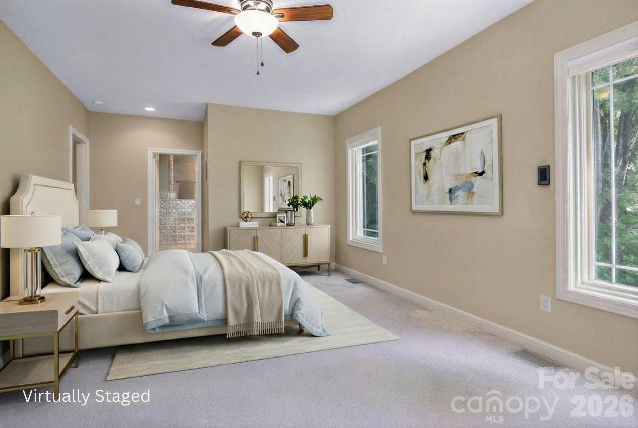 301 Gateway Drive — Hendersonville