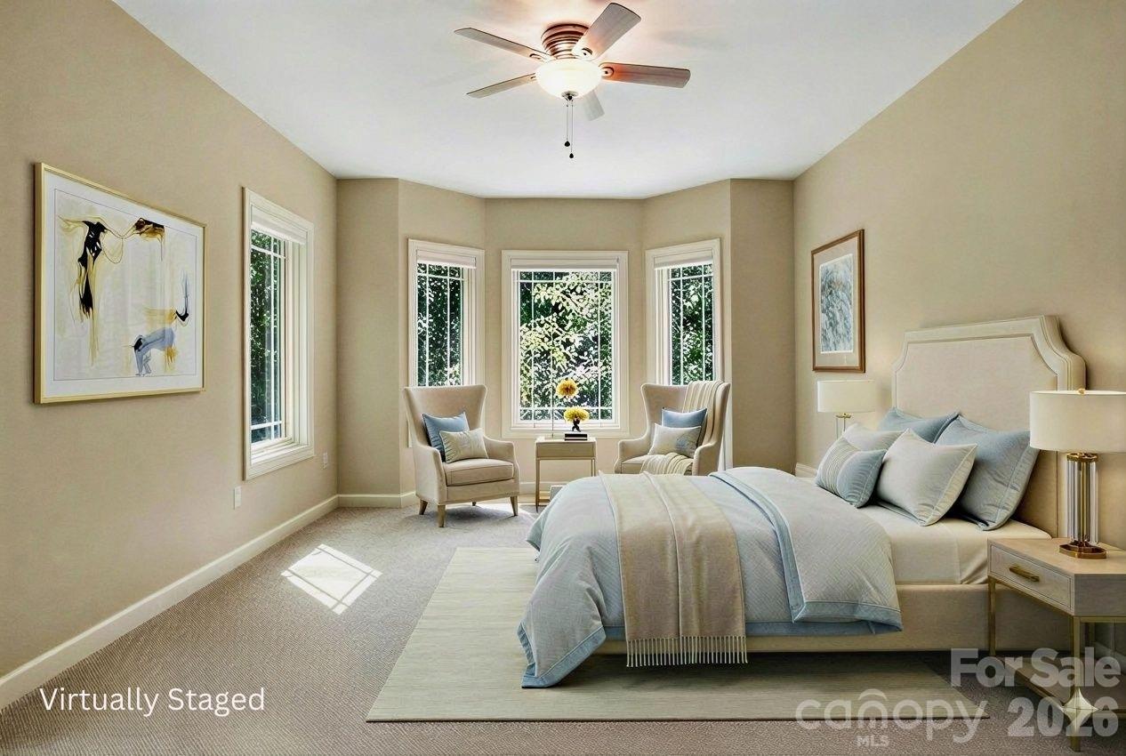 301 Gateway Drive — Hendersonville