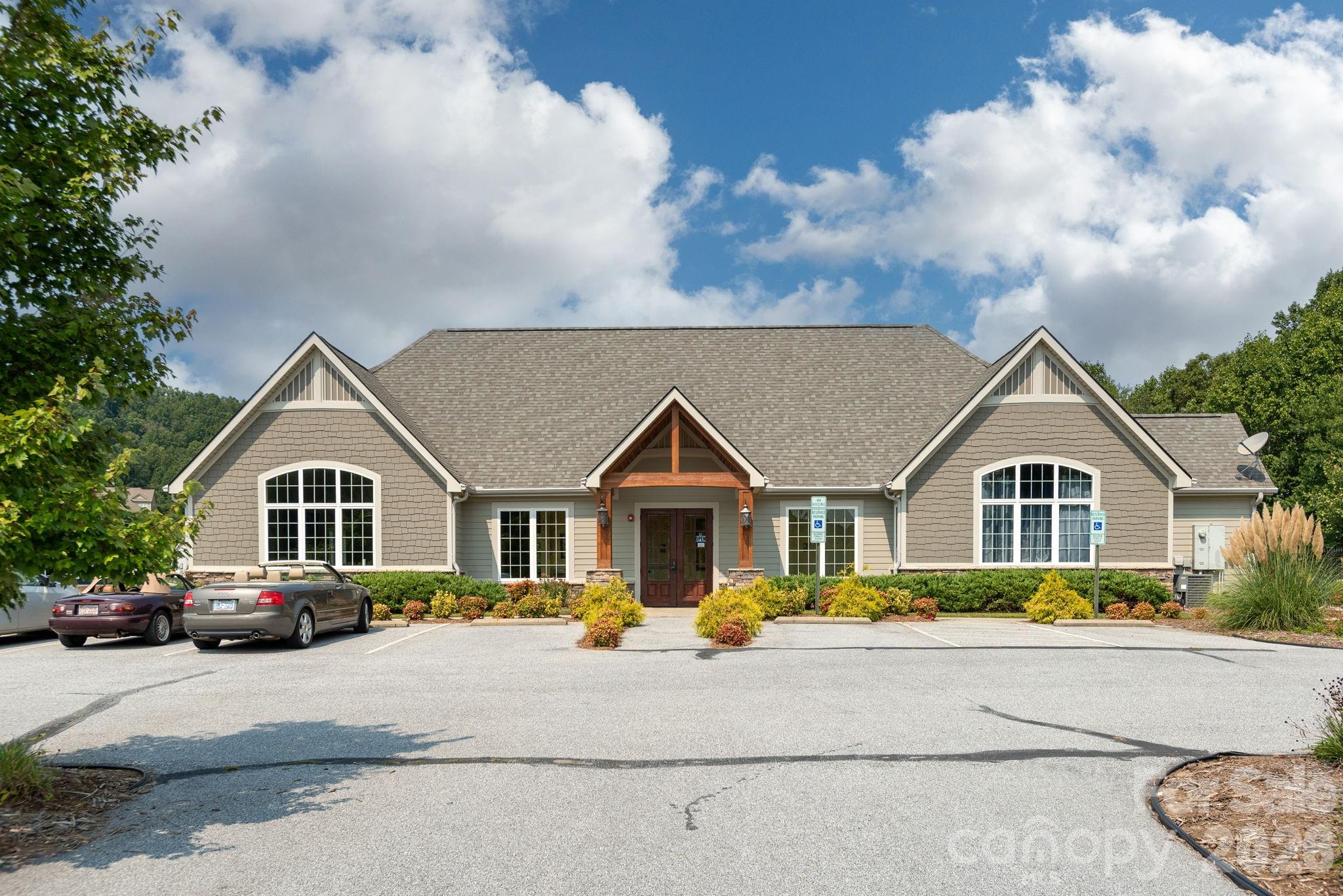 31 BLACK IRON Lane — Hendersonville