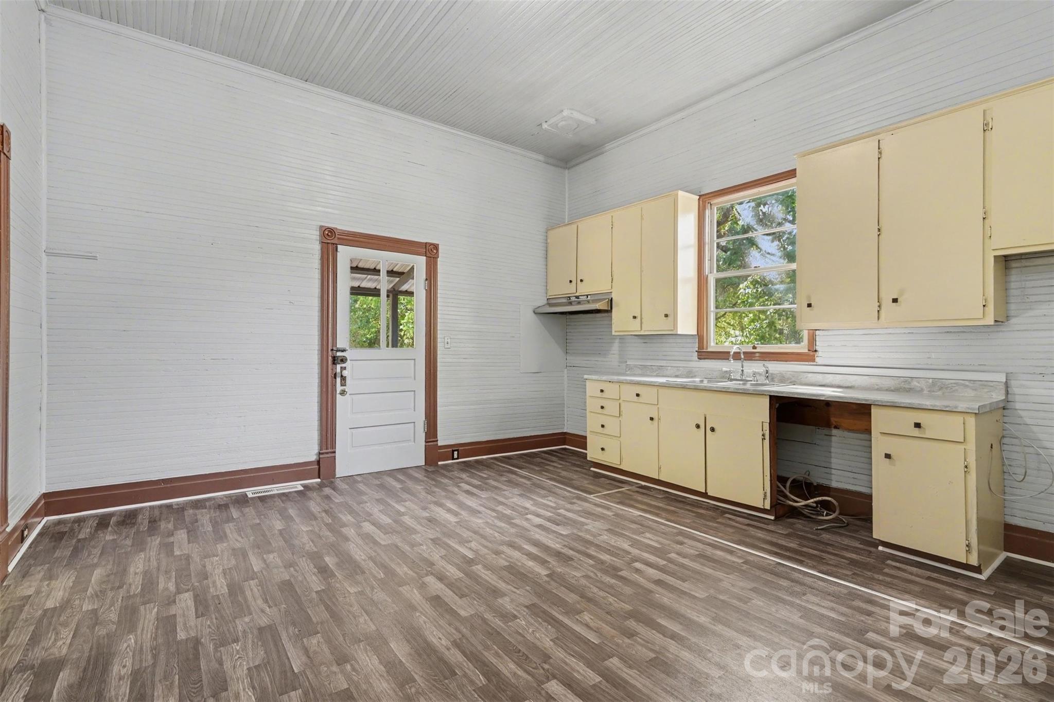 215 Theodore R Carr Avenue — Morven