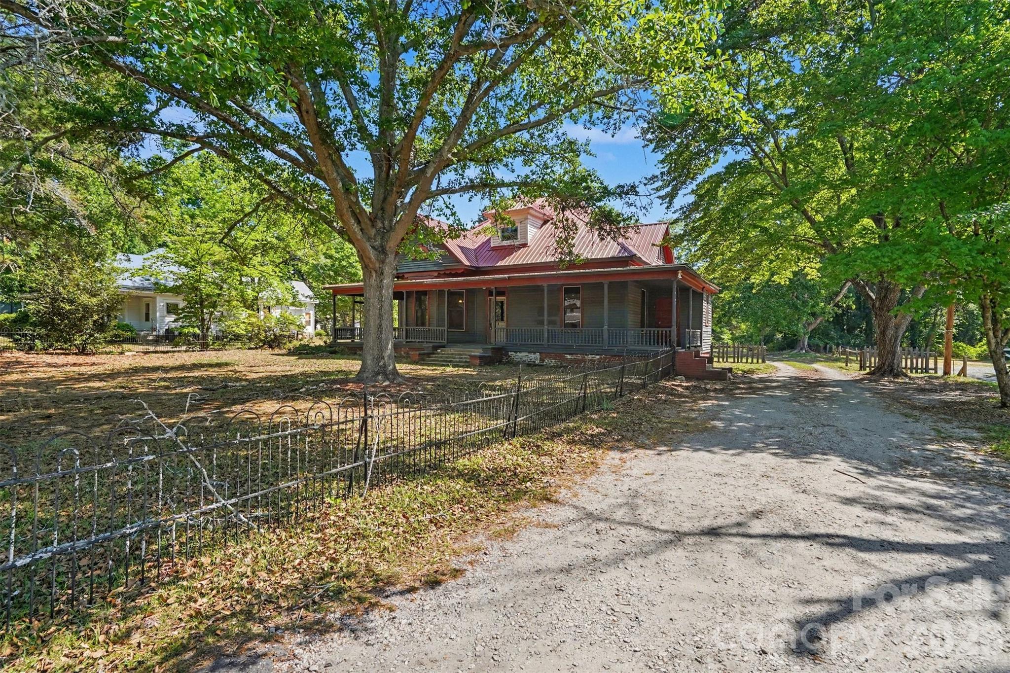 215 Theodore R Carr Avenue — Morven