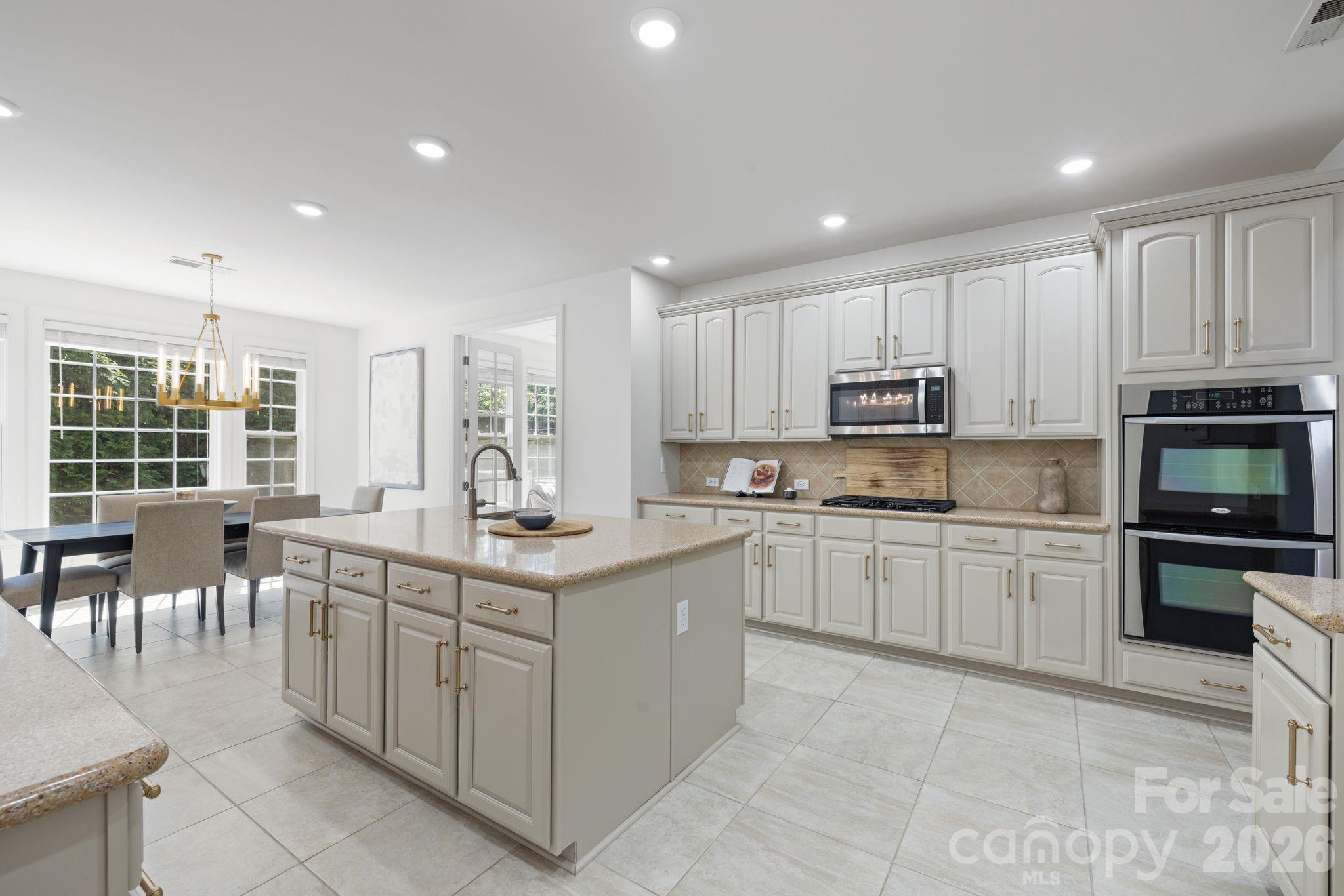 11729 Avaly Lane — Charlotte