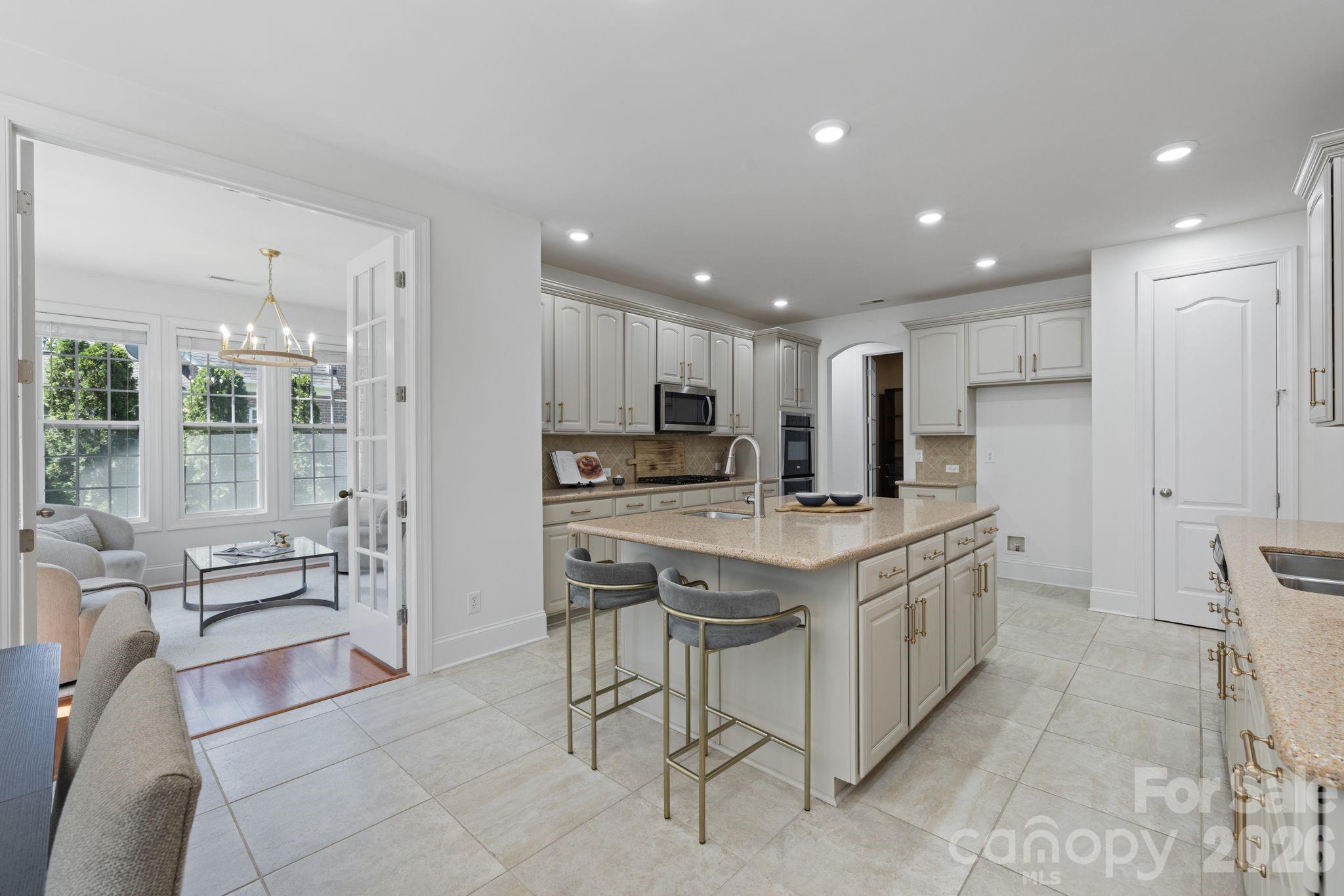 11729 Avaly Lane — Charlotte