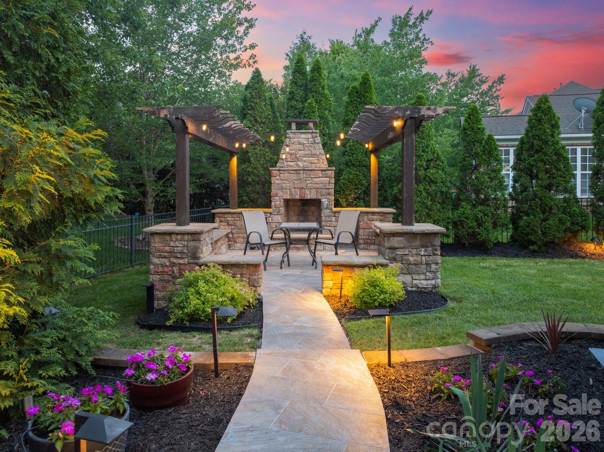 11729 Avaly Lane — Charlotte