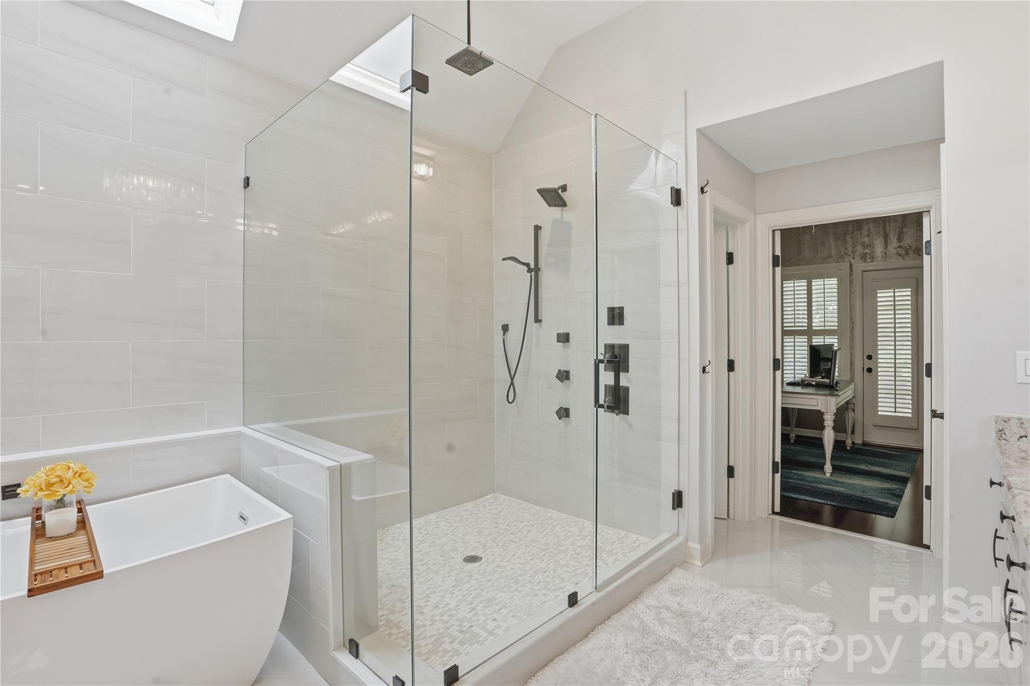 16219 Millsford Court — Charlotte