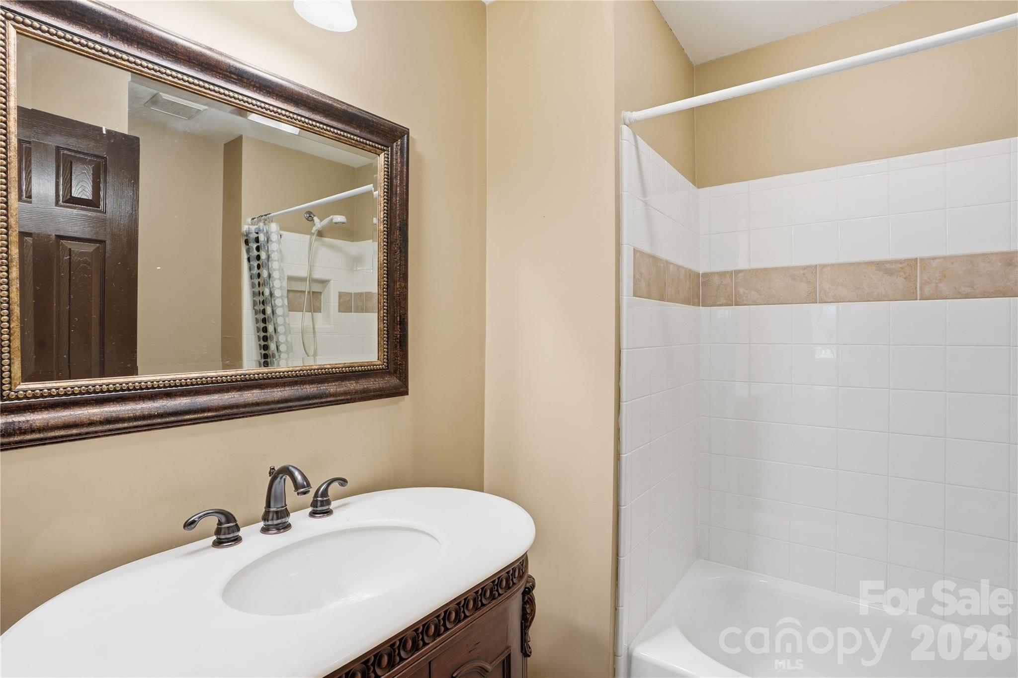 16219 Millsford Court — Charlotte