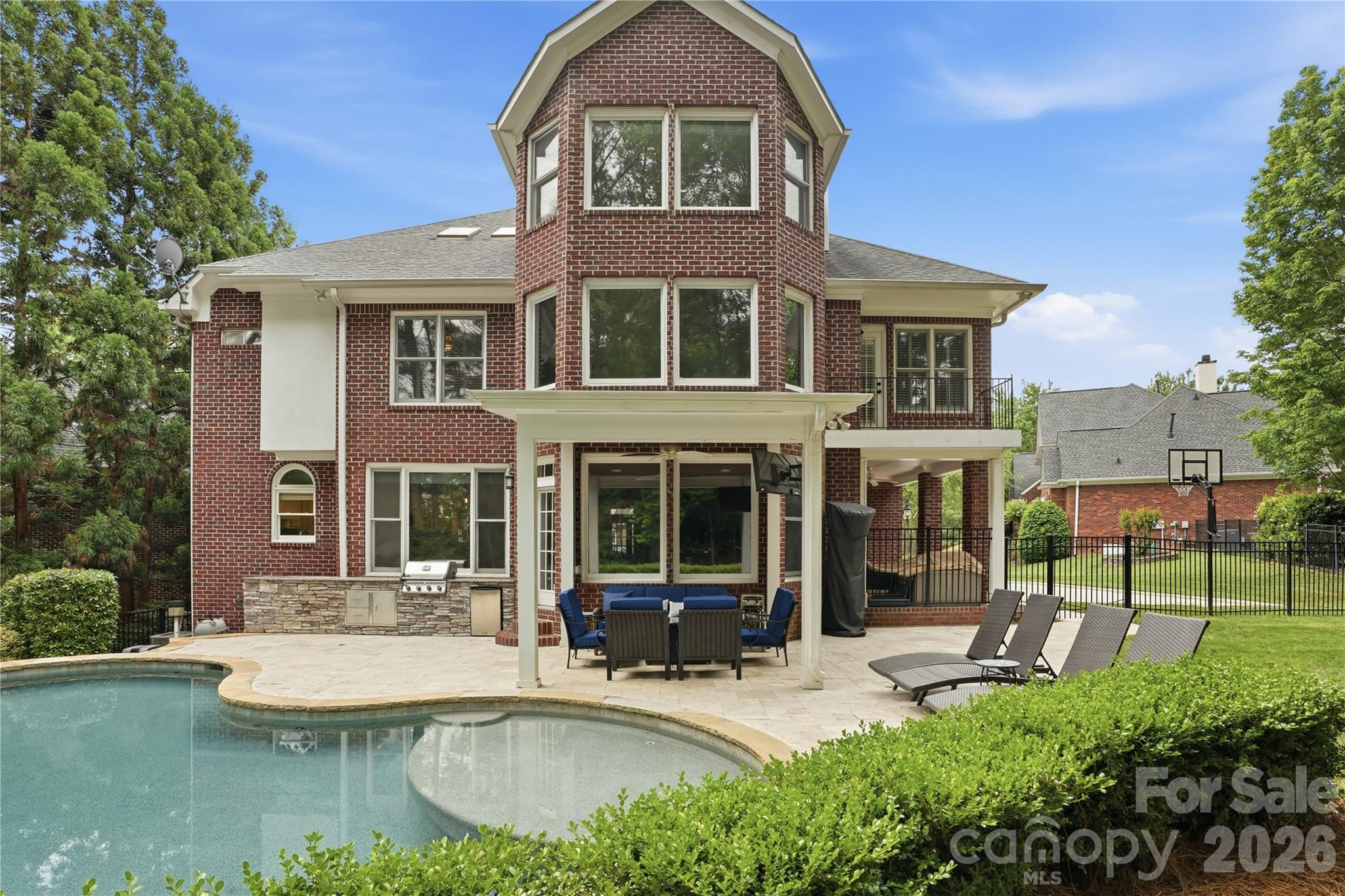 16219 Millsford Court — Charlotte