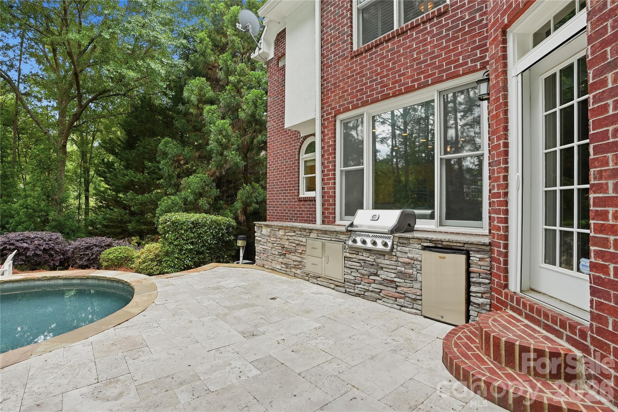 16219 Millsford Court — Charlotte