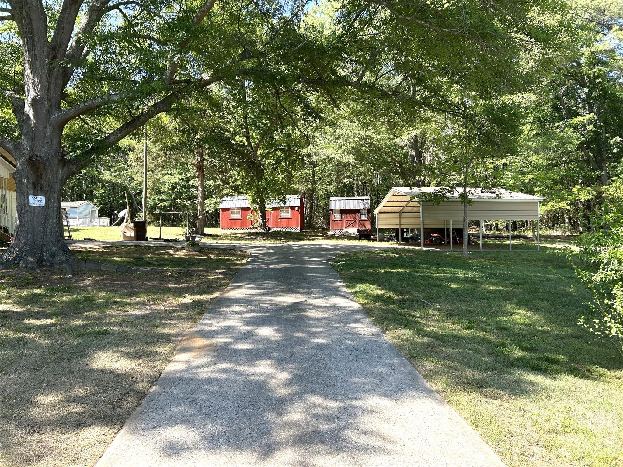 2307 Harris Henrietta Road — Mooresboro