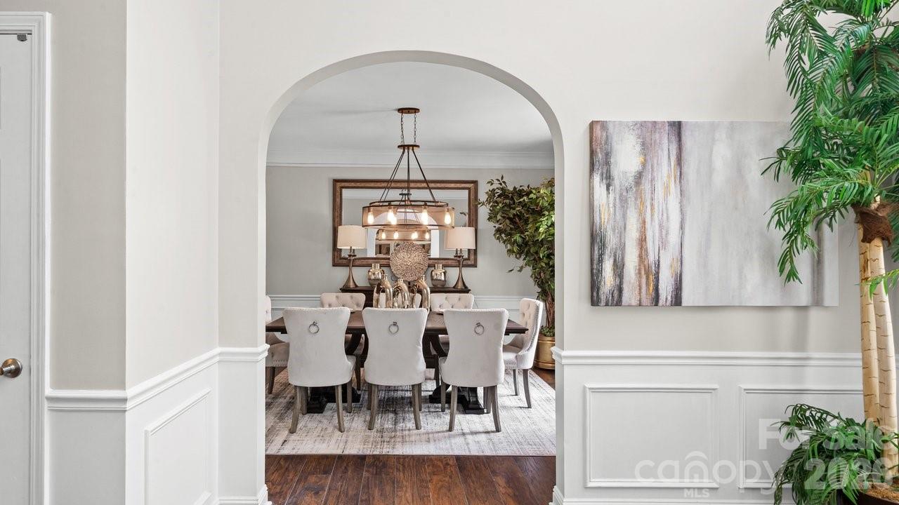 7715 Saddle Trail Lane — Charlotte