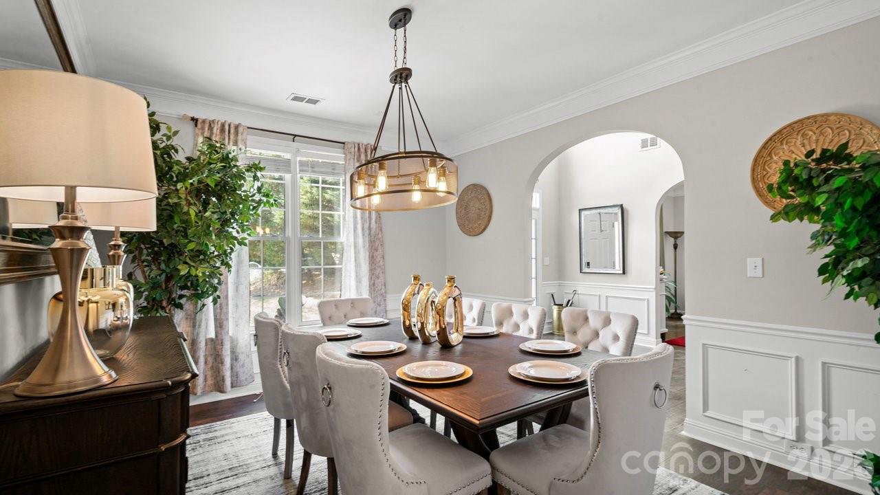 7715 Saddle Trail Lane — Charlotte